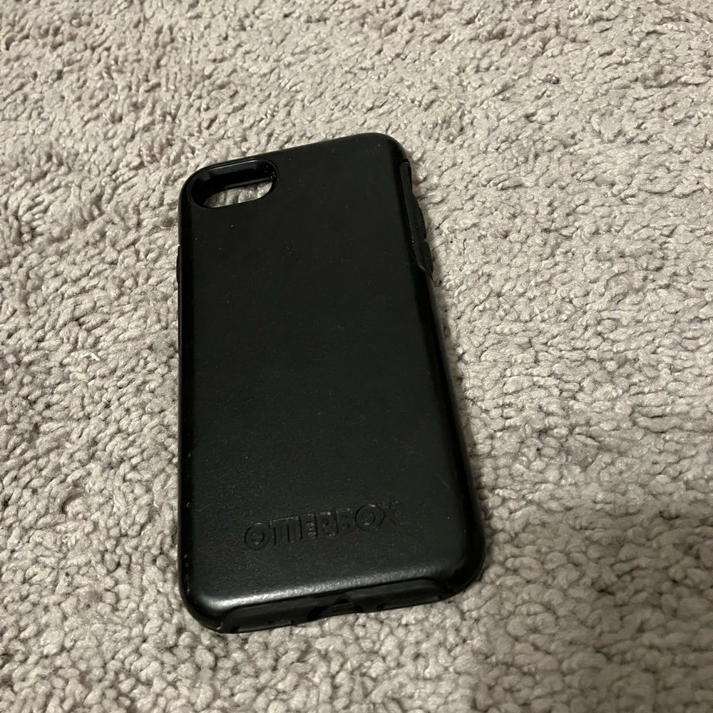iPhone SE symmetry series Otterbox